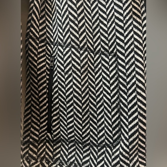 ⚪️Talbots women’s black & white zipup jacket velvet string size large petite - Picture 10 of 10